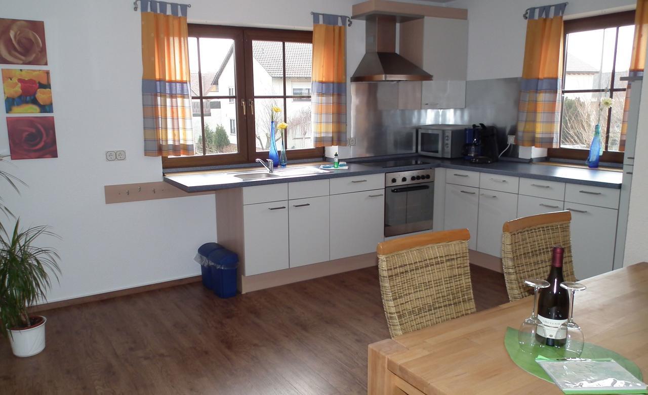 Gaestehof - Weinbau Saeger Nordheim am Main ภายนอก รูปภาพ
