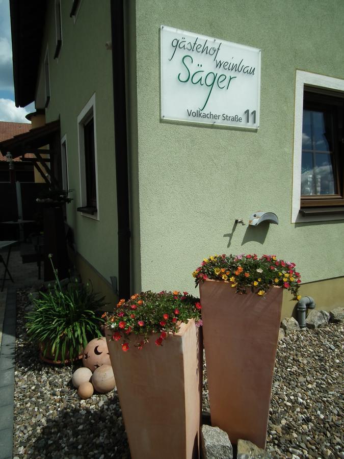 Gaestehof - Weinbau Saeger Nordheim am Main ภายนอก รูปภาพ